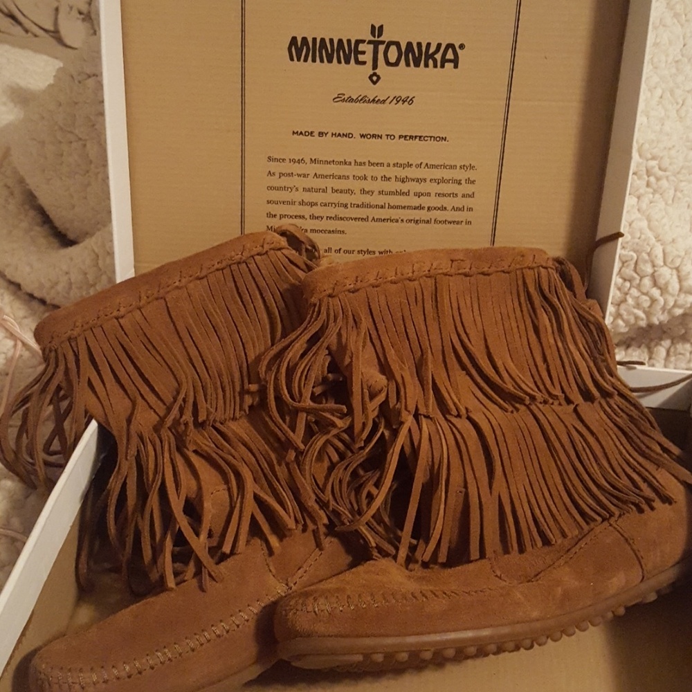 Minnetonka moccasins booties